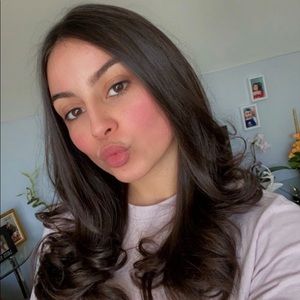 Meet your Posher, Joana